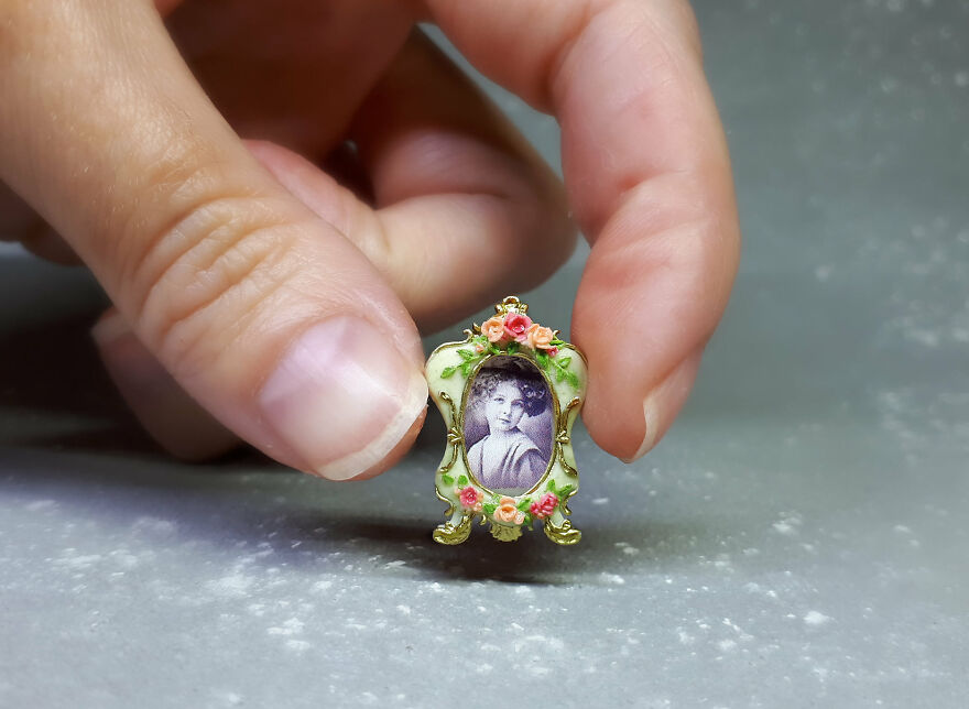 Photo Frame With Stucco