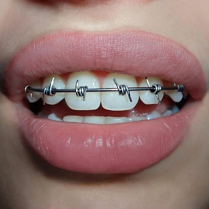 Everyday-Objects-Fashion-Accessories-Artist-Gab-Bois