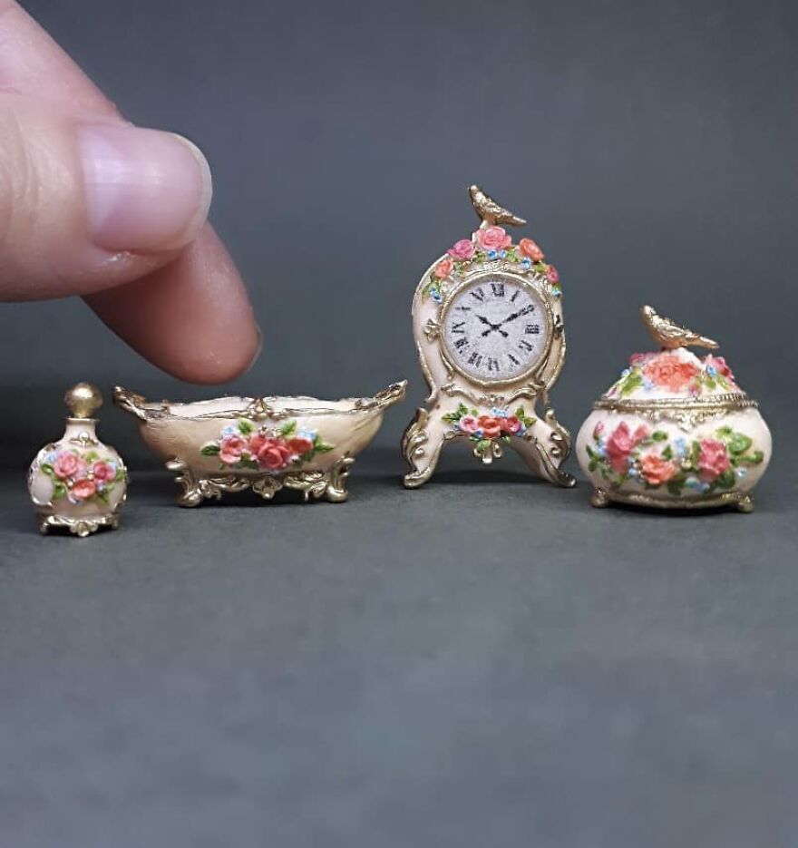 Set: Watch, Jewelry Box, Perfume Bottle, Photo Frame, Vase