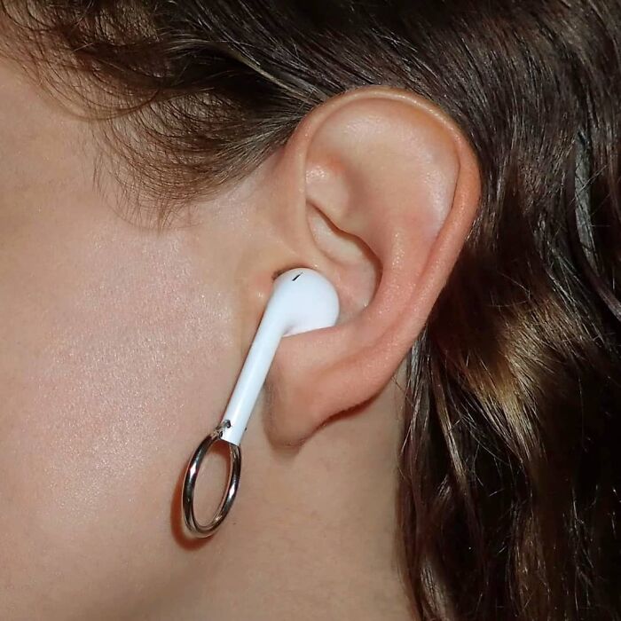 Everyday-Objects-Fashion-Accessories-Artist-Gab-Bois