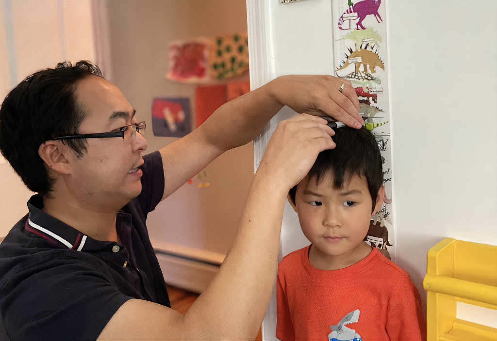 Dad Shares His Heartache Of When His Son Told Him Another Kid Kept Calling Him 'Chinese Boy' Dad Shares His Heartache Of When His Son Told Him Another Kid Kept Calling Him 'Chinese Boy'