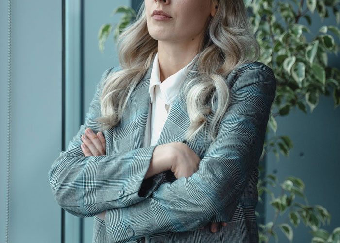 Babysitters Are Sharing The Darkest Secrets They've Uncovered While Working For Seemingly Normal Families (30 Stories)