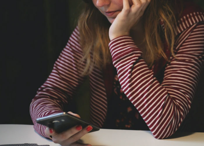 Babysitters Are Sharing The Darkest Secrets They've Uncovered While Working For Seemingly Normal Families (30 Stories)