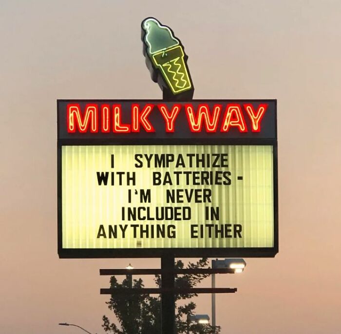 Ice-Cream-Shop-Signs-Milkyway