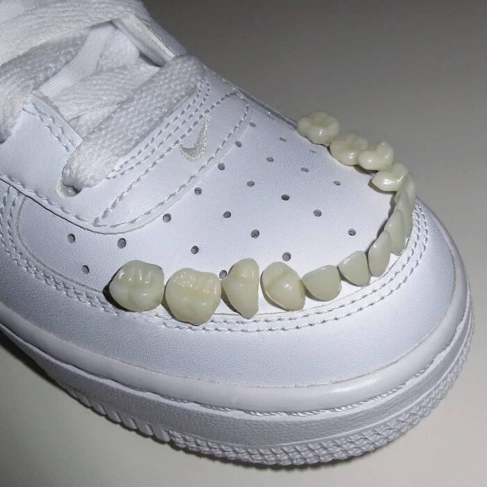 Everyday-Objects-Fashion-Accessories-Artist-Gab-Bois