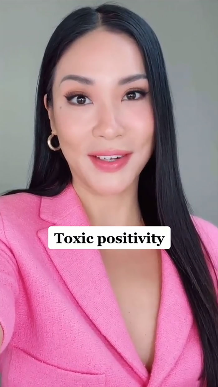 Woman Shares 5 Things People Do That Instantly Make Them Less Likeable, And Almost Everyone Is Guilty Of Them