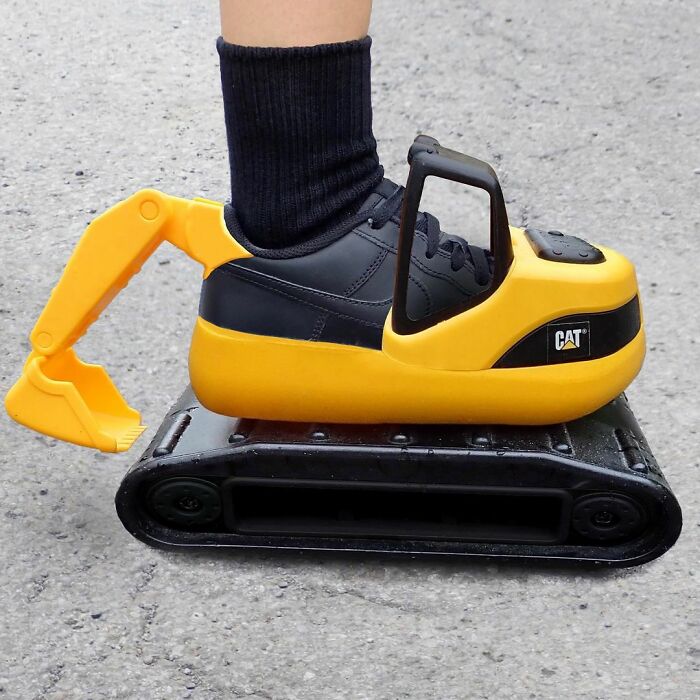 Everyday-Objects-Fashion-Accessories-Artist-Gab-Bois