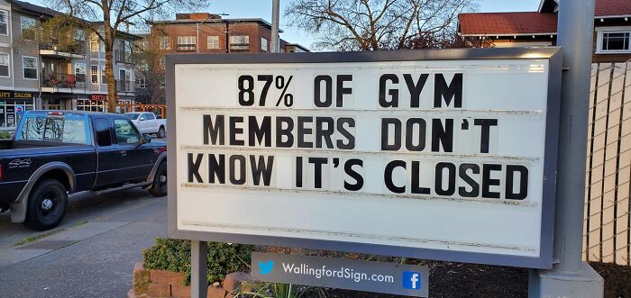 Funny-Gas-Station-Sign