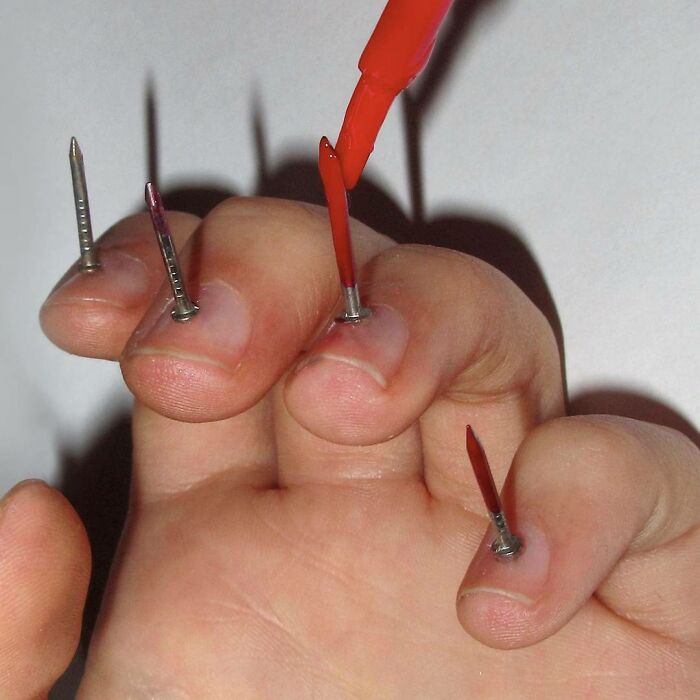 Everyday-Objects-Fashion-Accessories-Artist-Gab-Bois