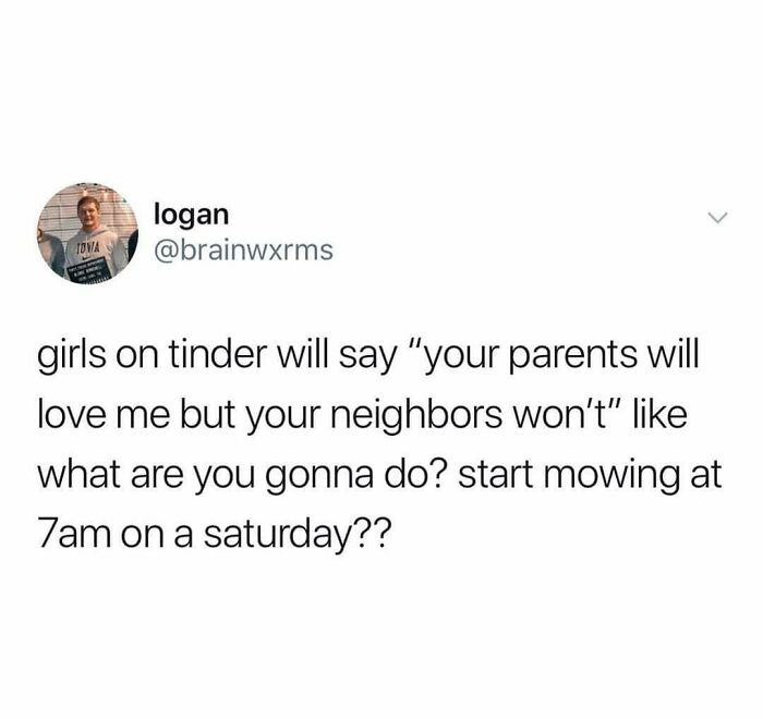 Funny tweet about girls on Tinder 
