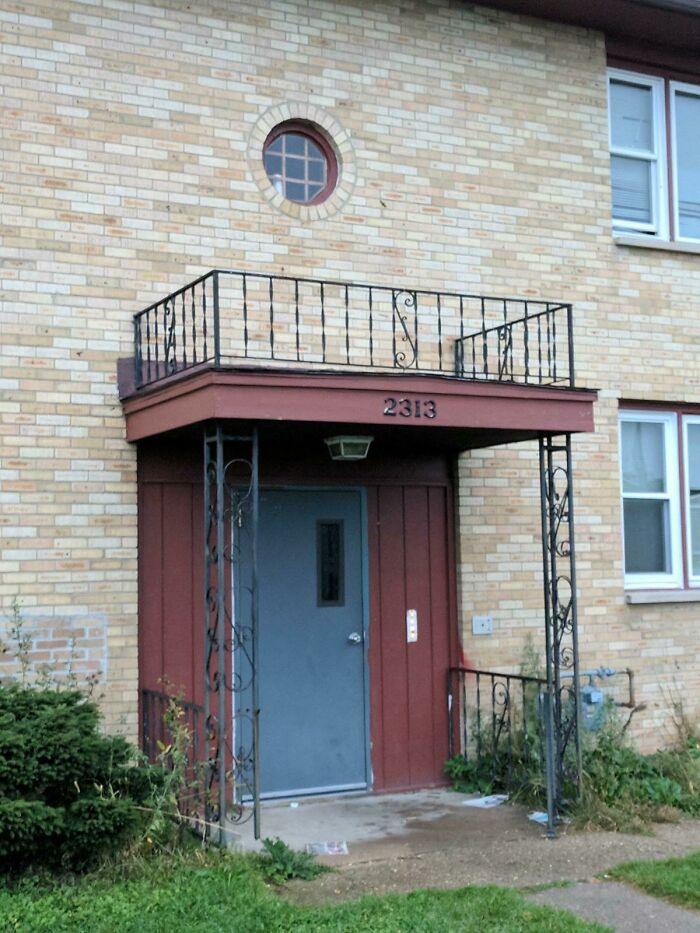 This Balcony Has A Rail But No Access