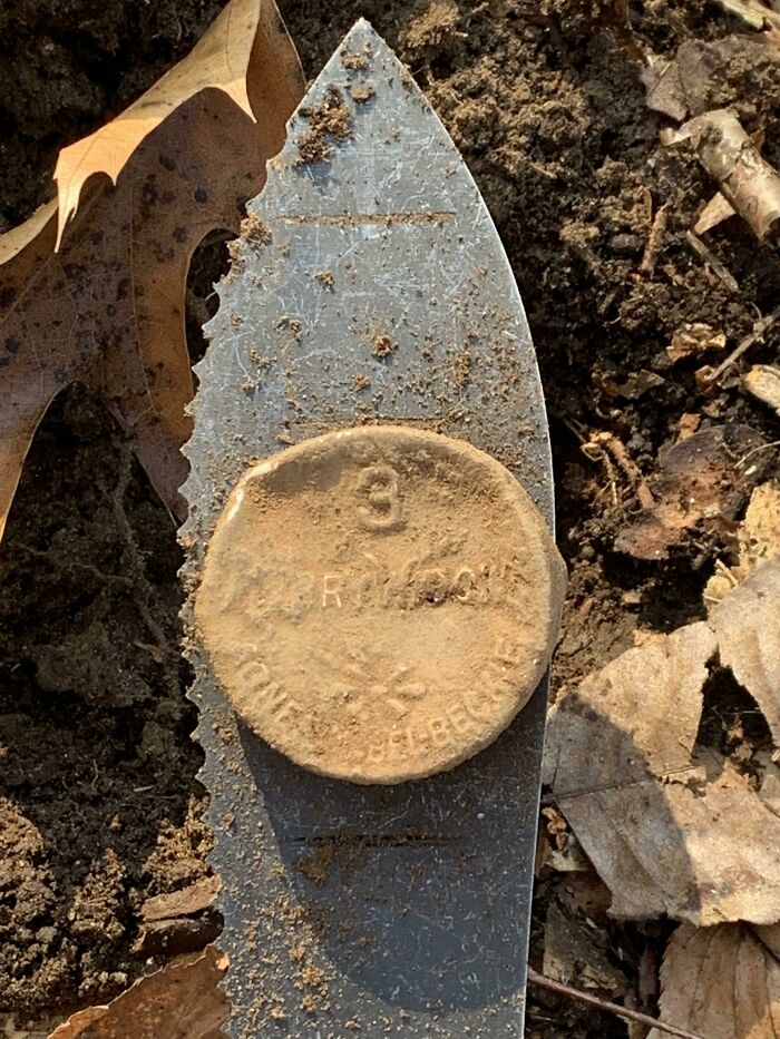 1920s Condom Tin (3 Merry Widows Prophylactic)