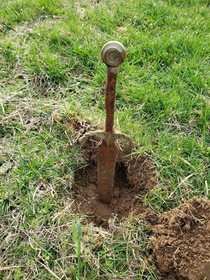 I Found A Dagger!!! How Old Do You Guys Think It Is? Can Anyone Identify It?