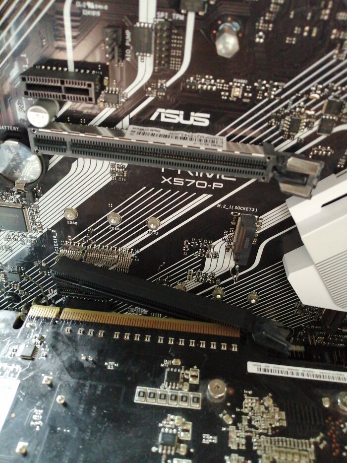 Remember To Unlock Your Pcie Lock Before Removing The Gpu