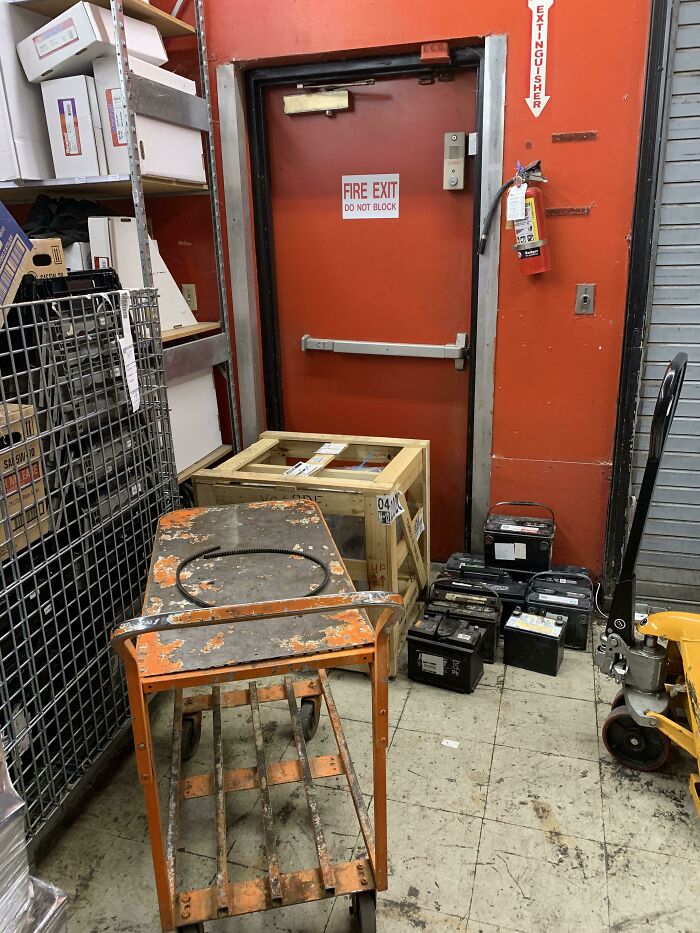 Let’s Just Leave This 350 Llb Engine In The Way