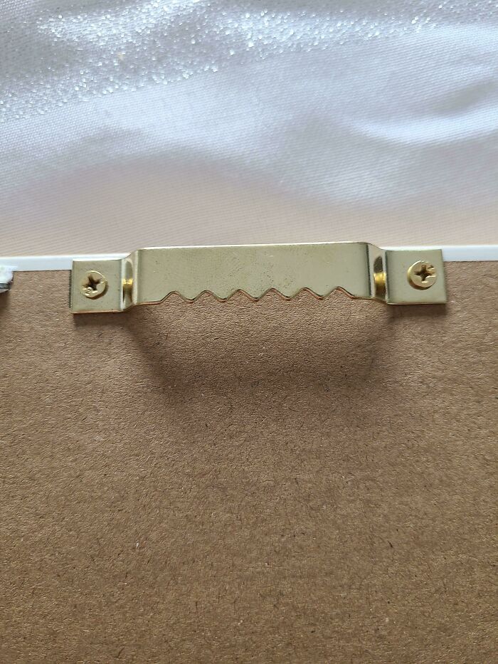 Picture Cannot Be Centred Level Because Of Even Number Of Notches