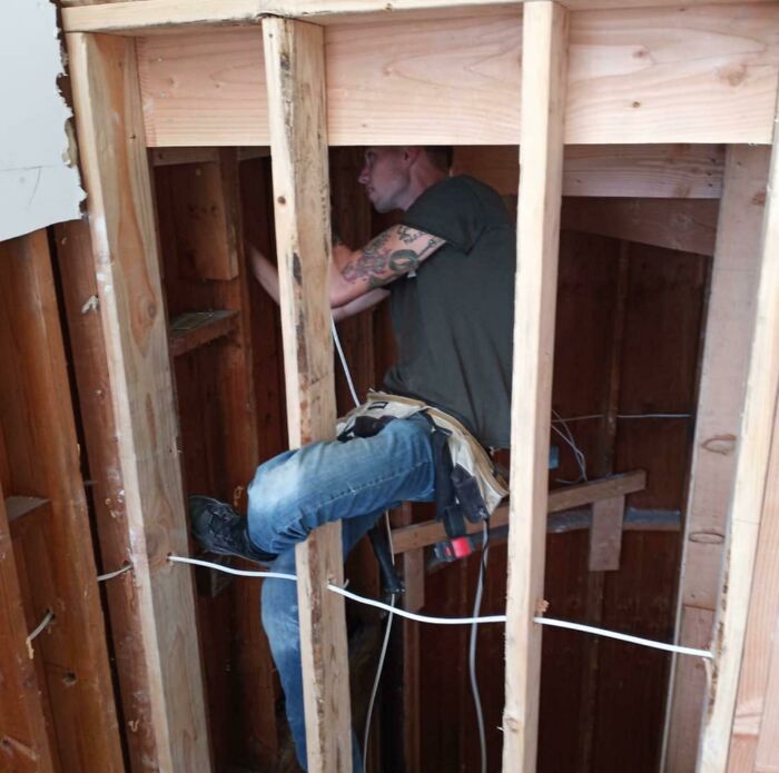 Seems Legit. Osha Approved Leg Lock