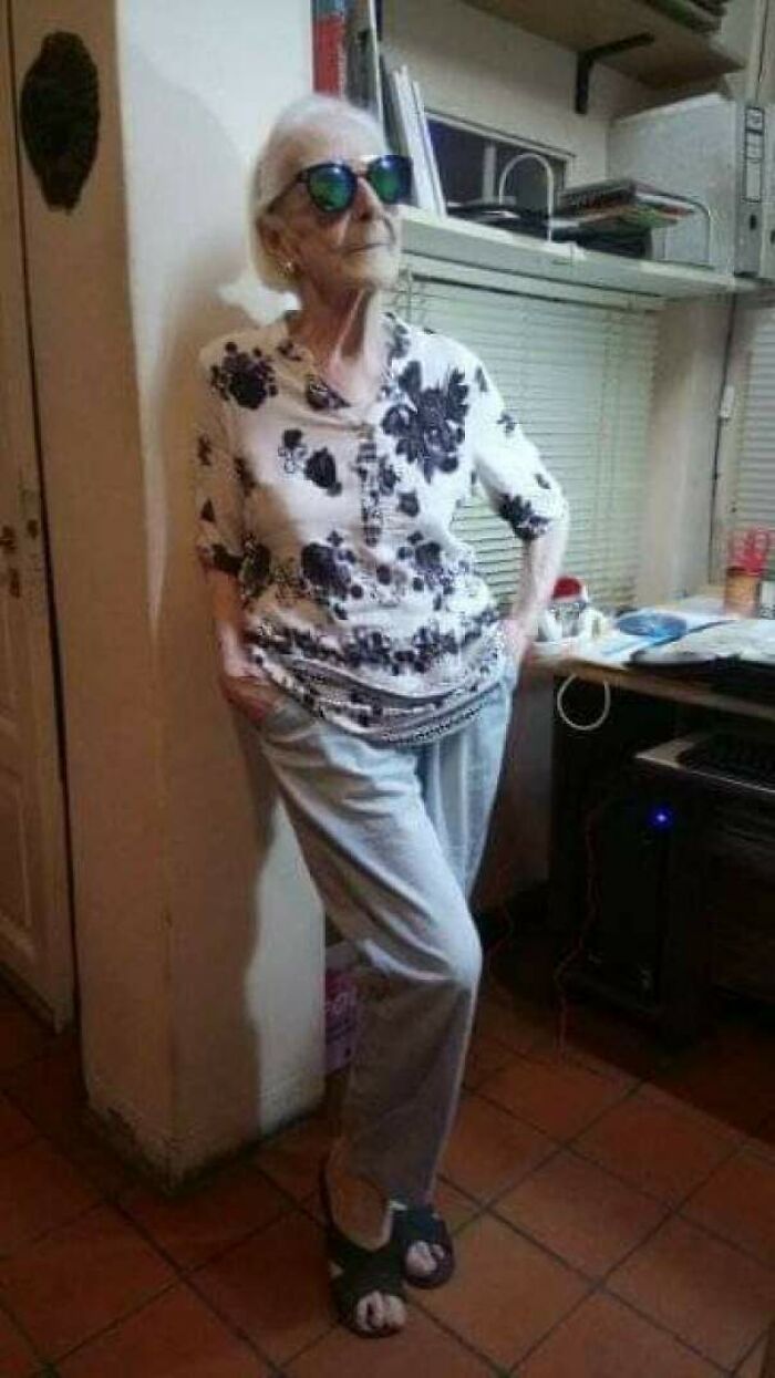 Grandma From My Previous Post Asked Me To Take This Picture To Show You How Well She's Doing At 90. Look At That Pose. You Go Martita!