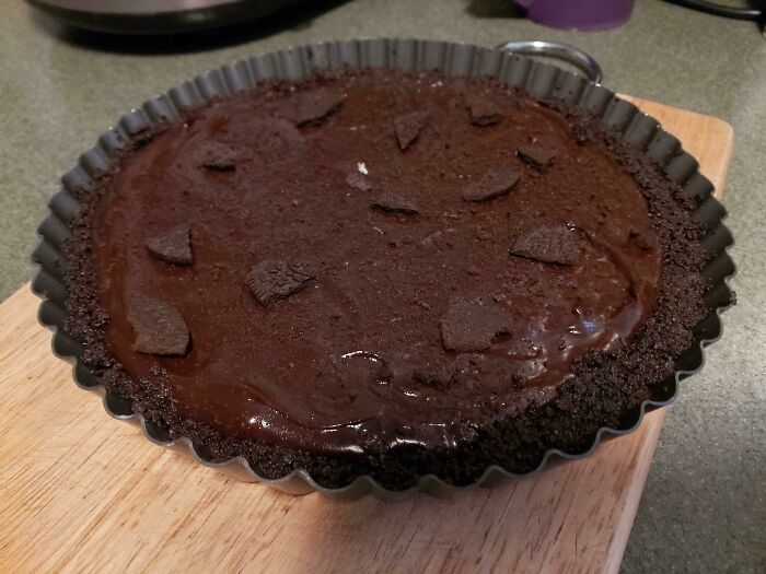 Sometimes When I Don't Have Cocoa Powder To Dust Or A Sieve To Do So, I Rub Two Halves Of An Oreo Without The Cream To "Dust" My Desserts