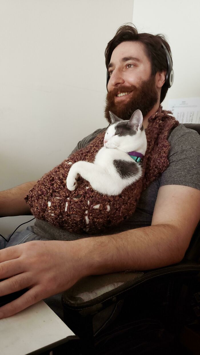 Our New Kitty Demands To Be Cuddled 24/7. This Is How We Hold Her When We're Gaming