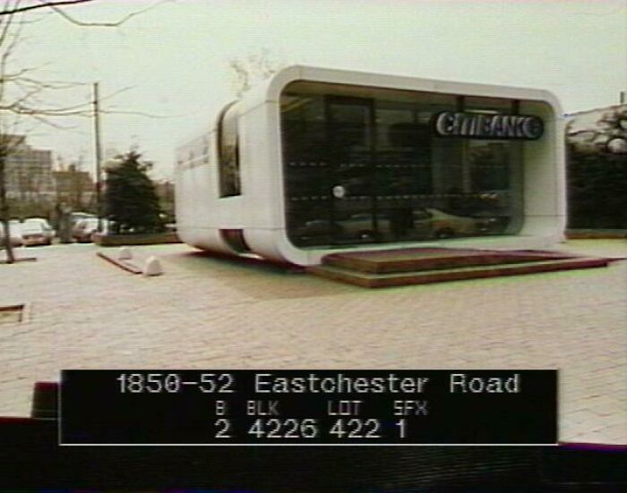 An Unusual Citibank That Existed During The '80s. Demolished By '94, Now A Parking Lot