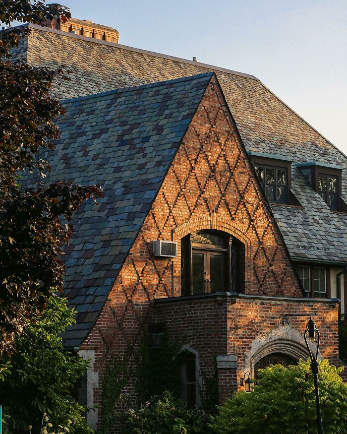 Chicago Town And Tennis Club. Built 1924. Demolished 2020, Despite A Private Offer To Move The Building To A Chicago Park. Future Site Of A Dormitory