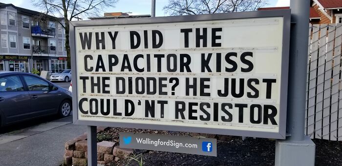 Funny-Gas-Station-Sign