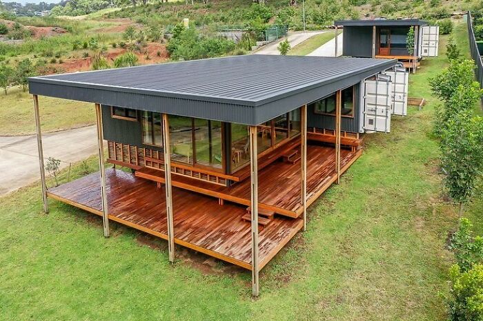Houses-From-Recycled-Shipping-Containers