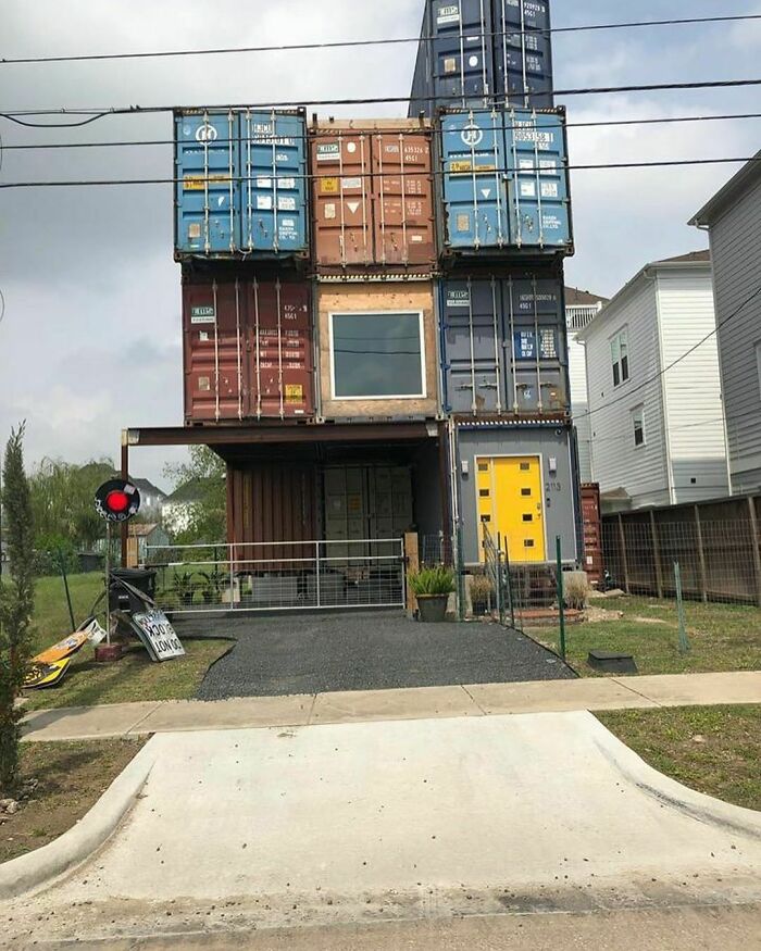 Houses-From-Recycled-Shipping-Containers