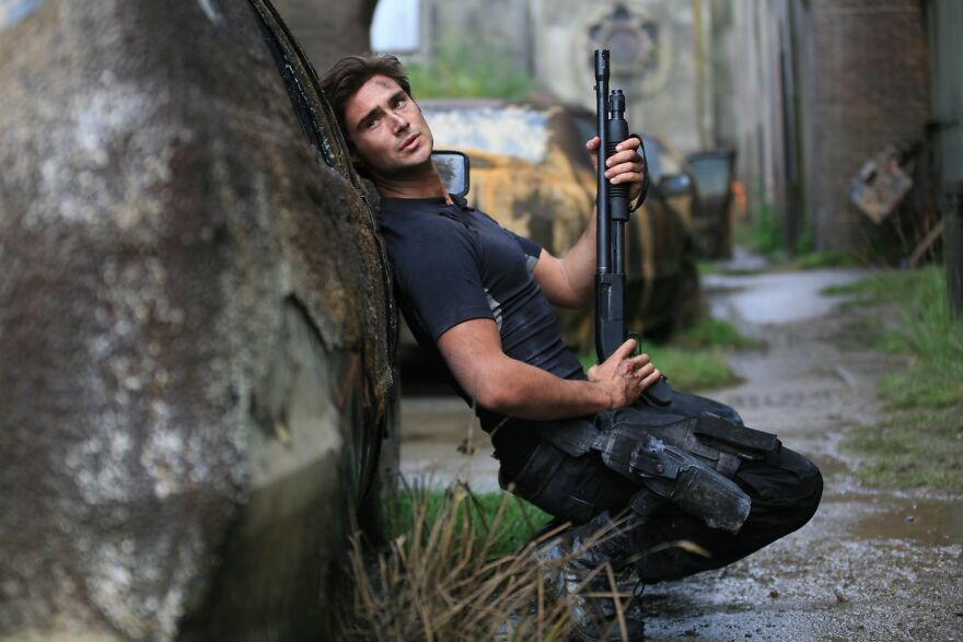 Guess I've A Quiet Boring One With This Photo Of Captain Becker From Primeval 😅