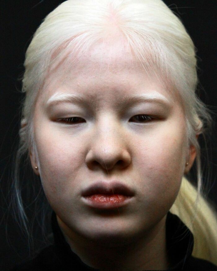 Xueli-Abbing-Chinese-Albino-Fashion-Model-Xueli-A
