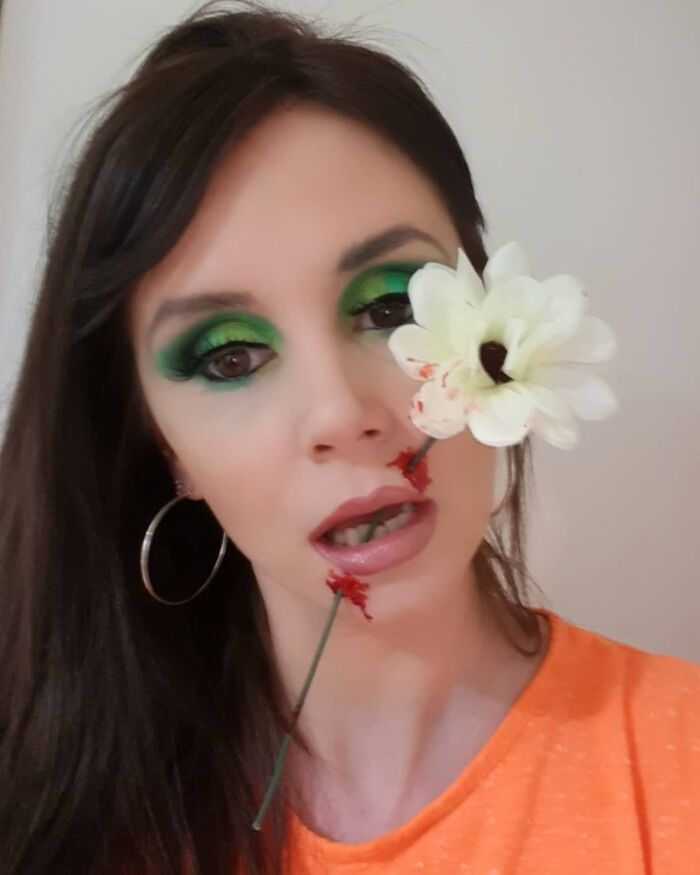 Body-Art-Optical-Illusion-Makeup-Transformations-Movie-Mayhem-Makeup-Emma-Van-De-Peer