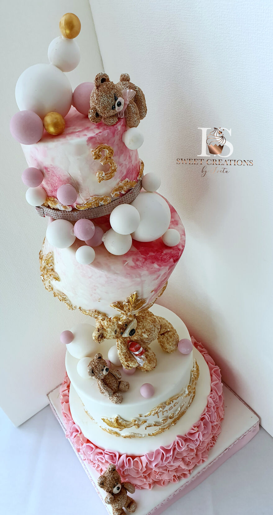 I Made An Antigravity Cake