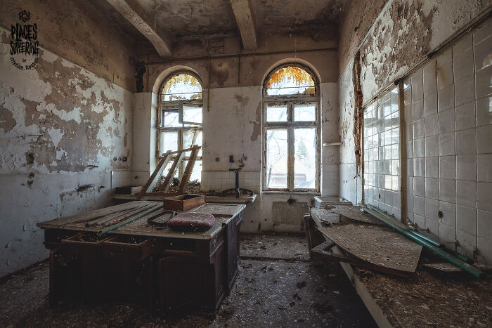 I Entered An Abandoned Food Chemistry Institute Illegally To Take Pictures (30 Pisc)