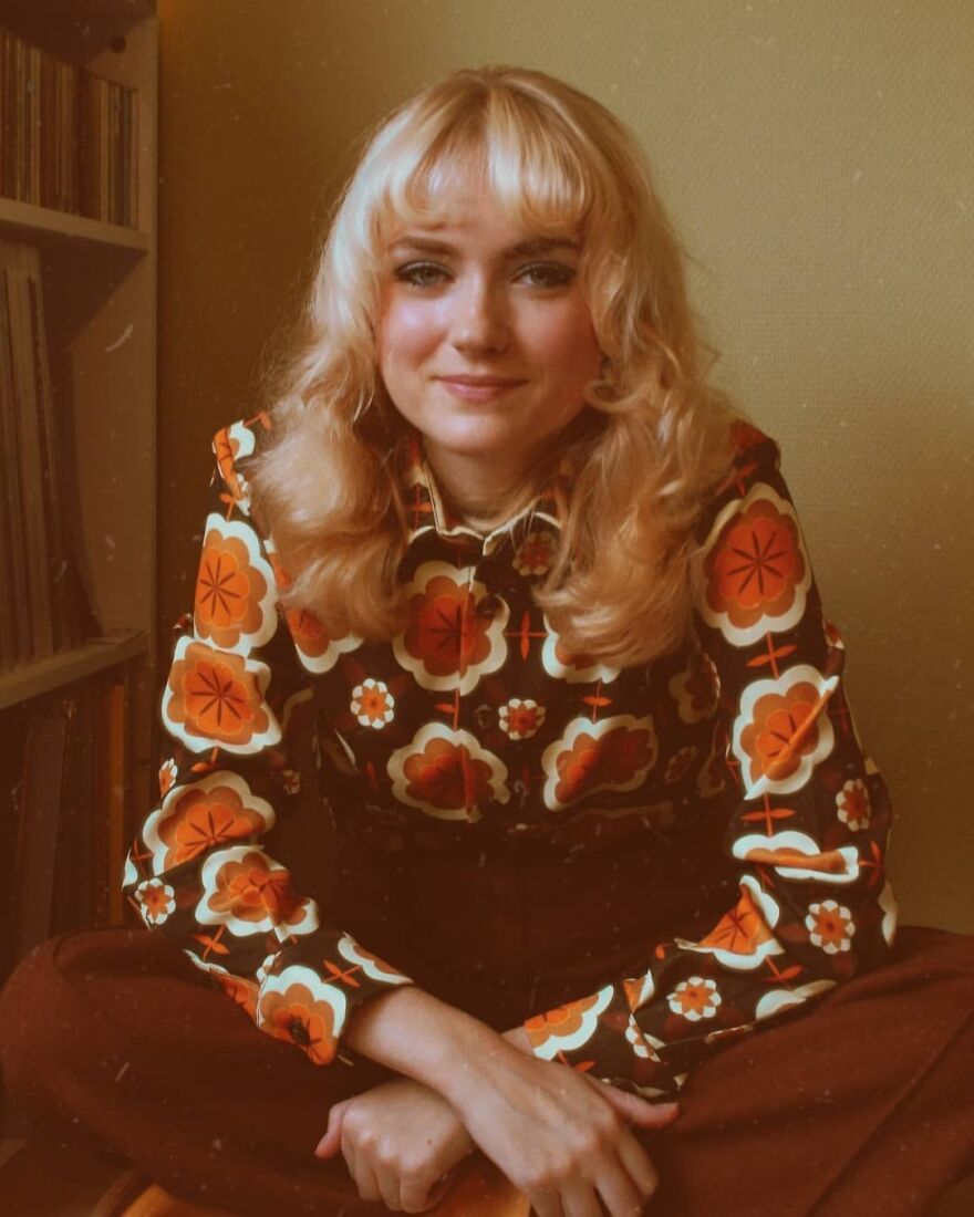 "I Knew I Wanted To Look Like That Every Single Day And So I Did" - TikTok User Went Viral Because She Dresses Like It's The '70s "I Knew I Wanted To Look Like That Every Single Day And So I Did" - TikTok User Went Viral Because She Dresses Like It's The '70s