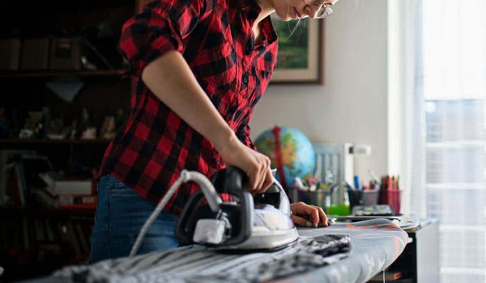 Dad Makes Daughter Do House Chores In Return For Menstrual Pads, The Internet Goes Berserk On Him