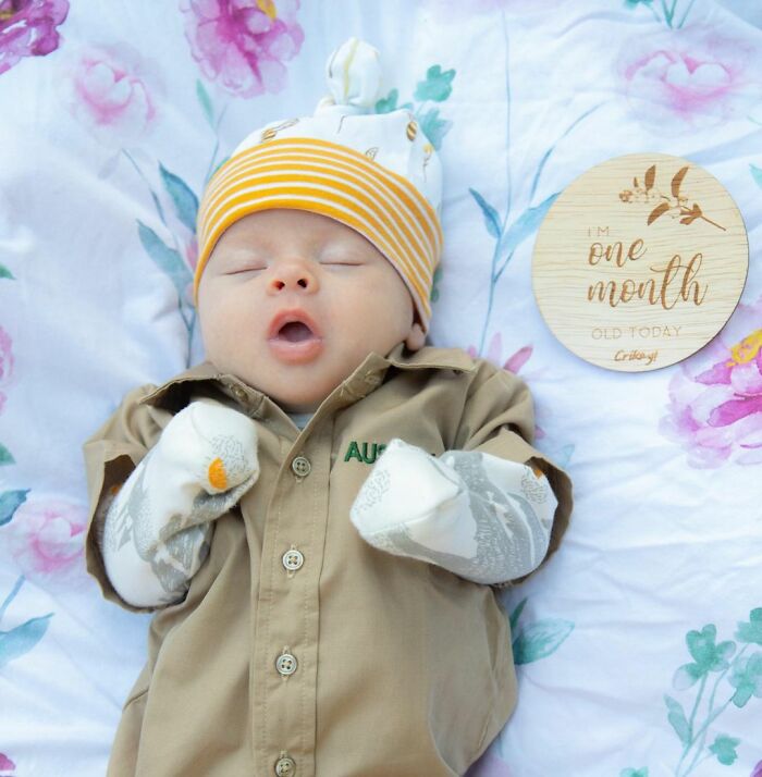 Steve Irwin’s Daughter Bindi Gives Her Baby Her First Australia Zoo Khakis Steve Irwin’s Daughter Bindi Gives Her Baby Her First Australia Zoo Khakis