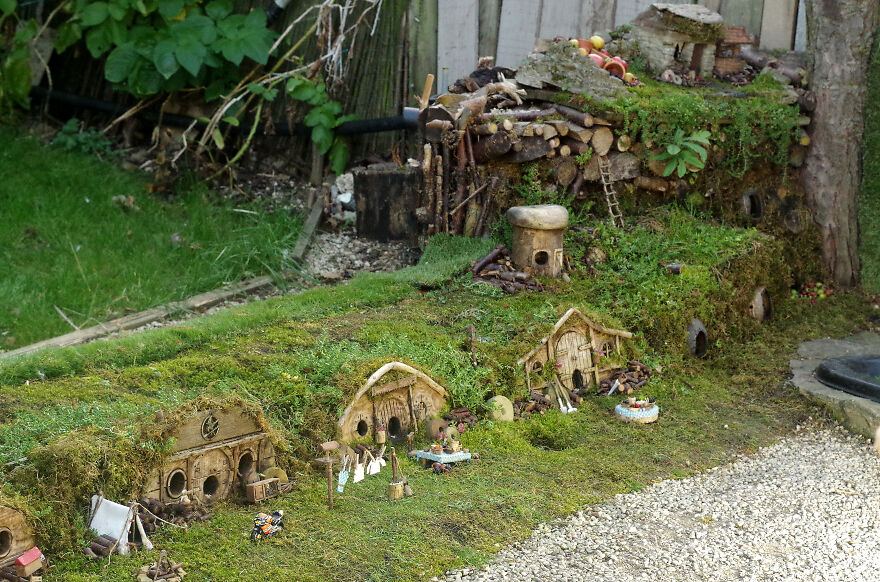 I Built A Fantasy-Inspired Home For The Wild Mice That Live In My Garden I Built A Fantasy-Inspired Home For The Wild Mice That Live In My Garden