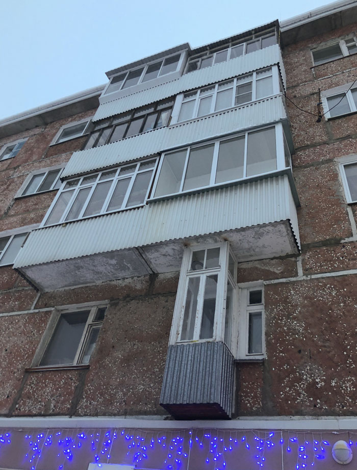 A Balcony For Smokers