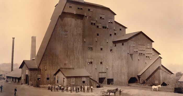 35 Interesting Buildings That Got Lost As The World Changed, Posted On ‘Lost Architecture’