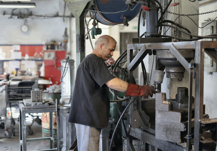 Employee Worked For A Company For 4 Decades And Got His Vacation Time Cut So He Took His Sweet Revenge Employee Worked For A Company For 4 Decades And Got His Vacation Time Cut So He Took His Sweet Revenge