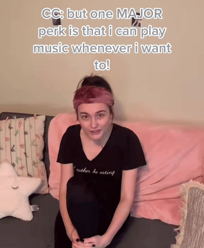 Teen Moves Into A Retirement Community By Accident And Loves It Teen Moves Into A Retirement Community By Accident And Loves It