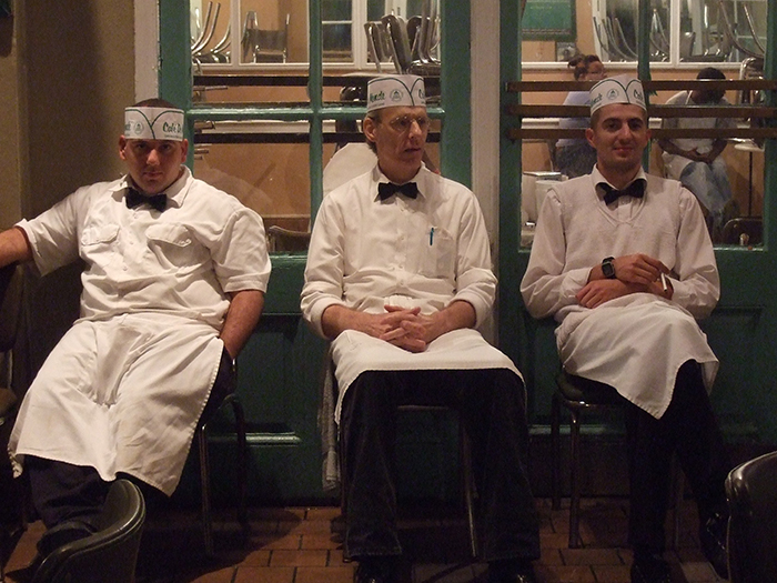 "I Don't Work Here, Lady": 30 Satisfying Stories Of Customers Reacting To Being Mistaken For Employees, Shared In This Online Group