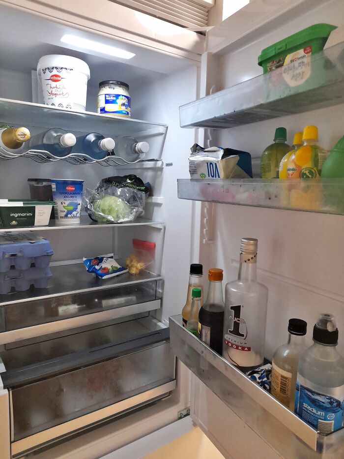 Finland, Single Woman. Haven't Stocked Up In Days