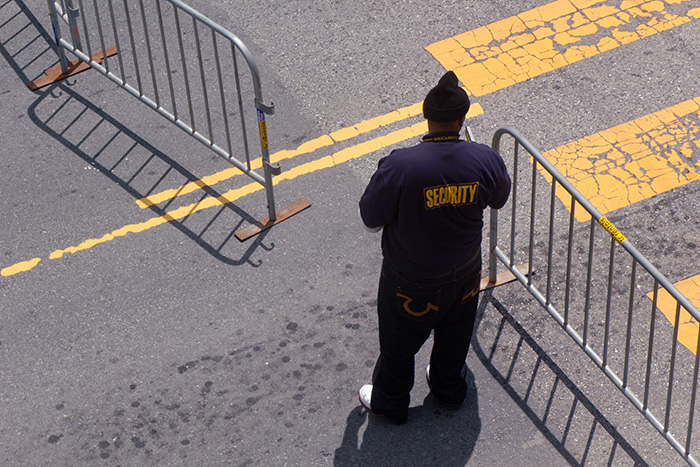 "I Don't Work Here, Lady": 30 Satisfying Stories Of Customers Reacting To Being Mistaken For Employees, Shared In This Online Group