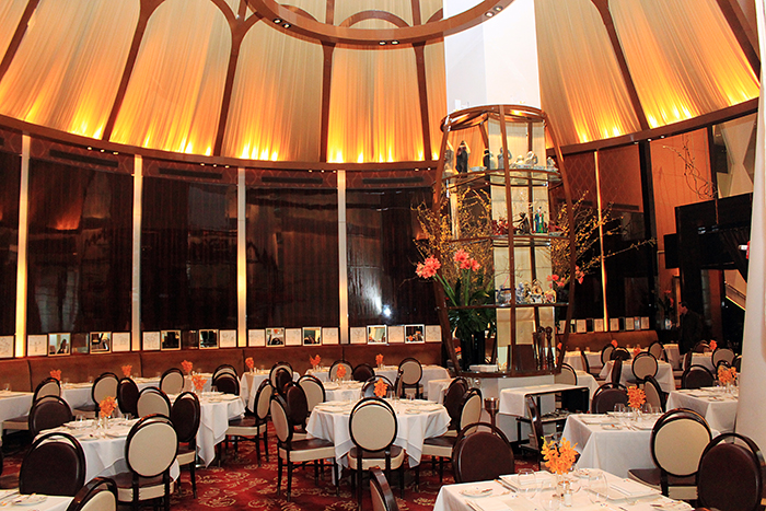 "I Don't Work Here, Lady": 30 Satisfying Stories Of Customers Reacting To Being Mistaken For Employees, Shared In This Online Group