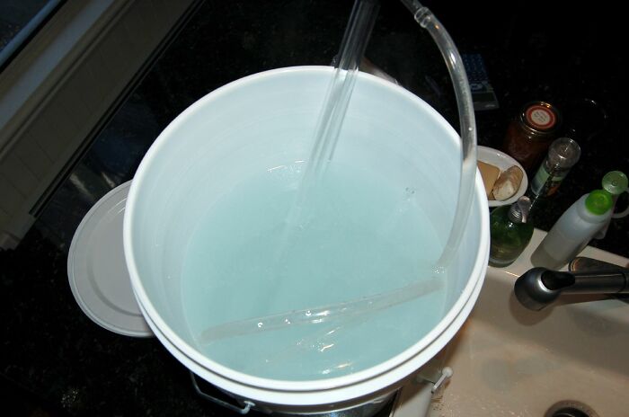 30 Business Decisions That Ended Up Hurting Companies, As Shared In This Online Group