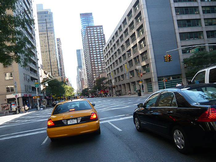 "I Don't Work Here, Lady": 30 Satisfying Stories Of Customers Reacting To Being Mistaken For Employees, Shared In This Online Group