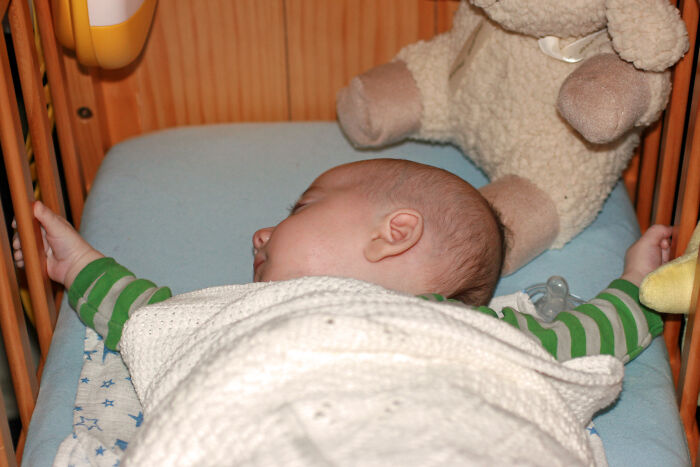 40 Popular Sayings Getting Roasted By People Online For Being False