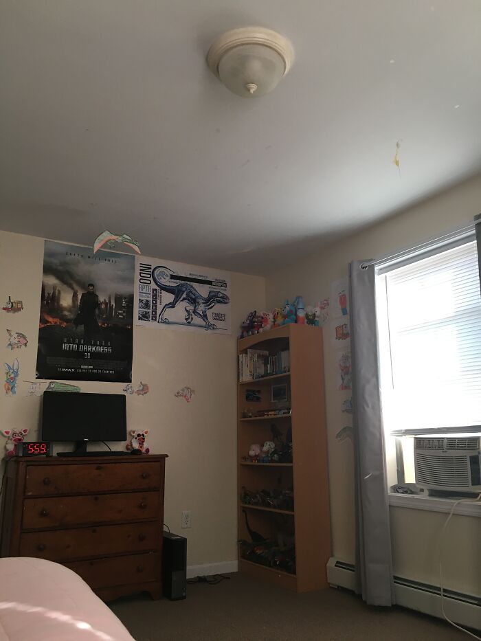 I Just Like To Chill In My Bedroom